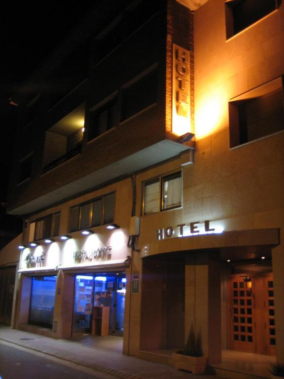 Hotel Chane La Puebla De Alfinden Eksteriør billede